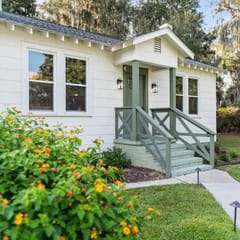Luxe Cottage Close to Downtown