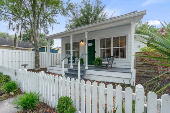 Frog Cottage - Image 1