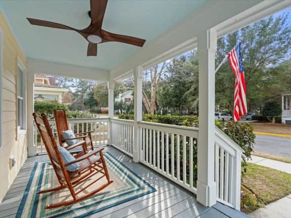 Yellow House on Broad - Image 5